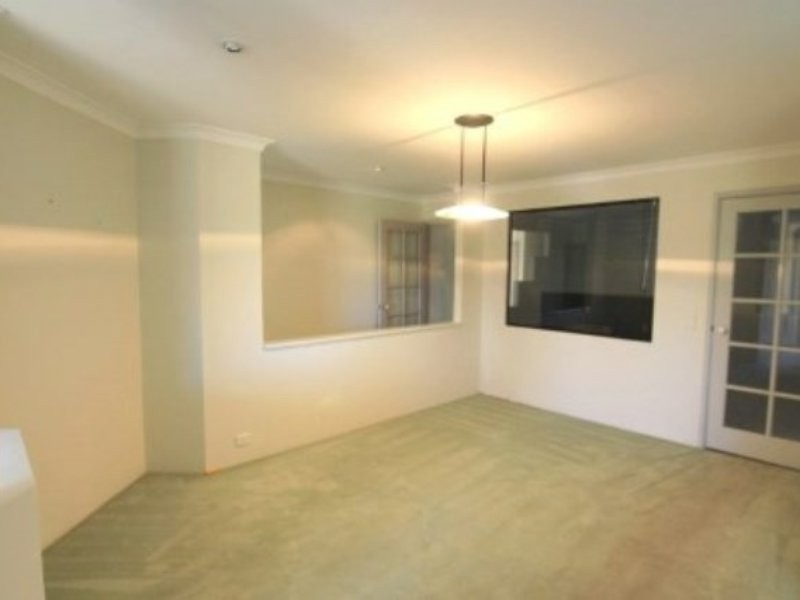 23 Sandover Crescent, Winthrop WA 6150