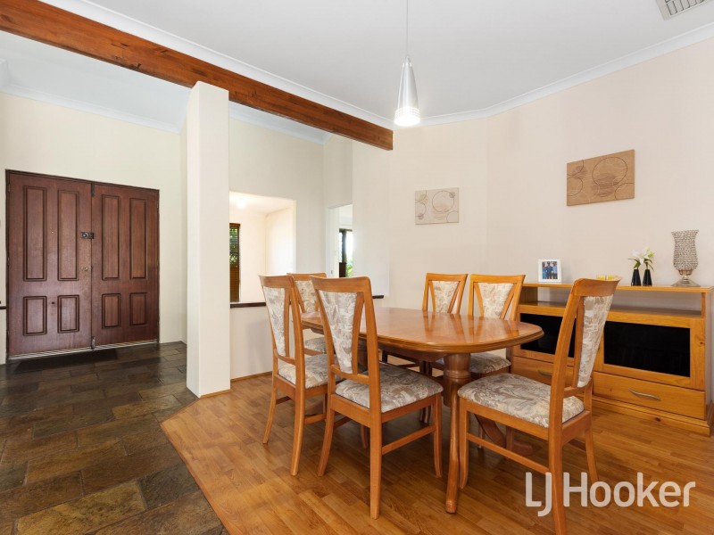 10 Bluebell Way, Bibra Lake WA 6163