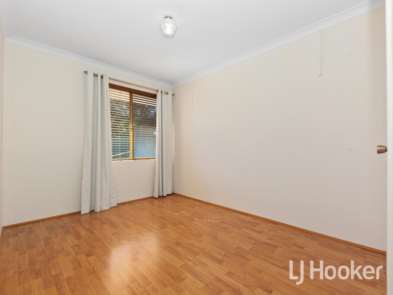 10 Bluebell Way, Bibra Lake WA 6163