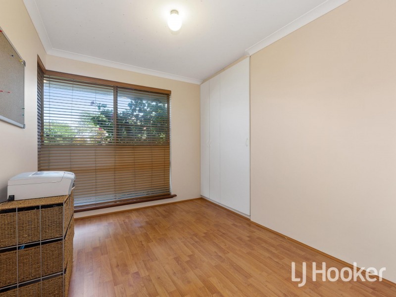 10 Bluebell Way, Bibra Lake WA 6163