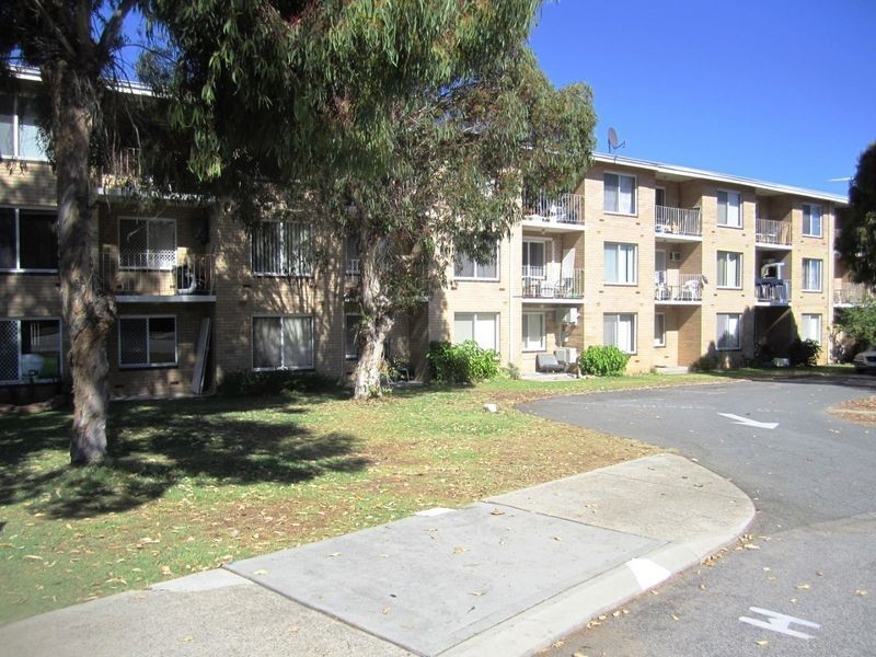2/4 Minora Place, Rivervale WA 6103