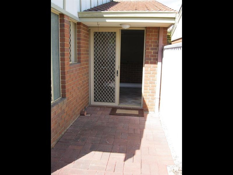 7/5 Dewey Street, Shelley WA 6148