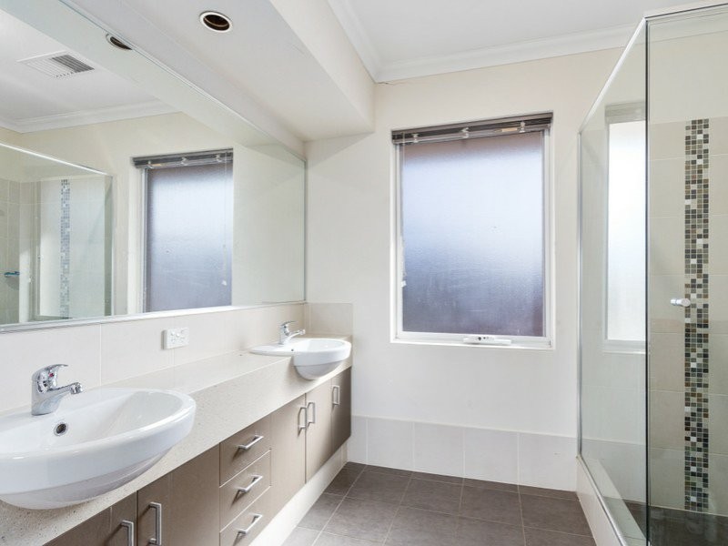 15 Shrike Lane, Beeliar WA 6164