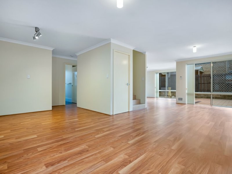 11 Japonica Way, Murdoch WA 6150