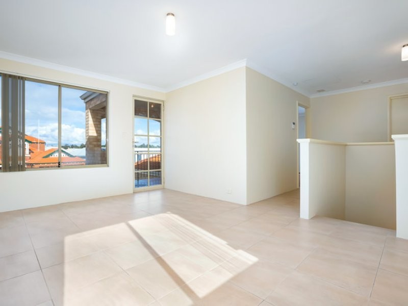 11 Japonica Way, Murdoch WA 6150