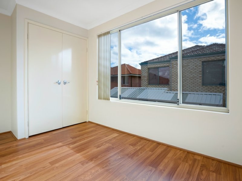 11 Japonica Way, Murdoch WA 6150