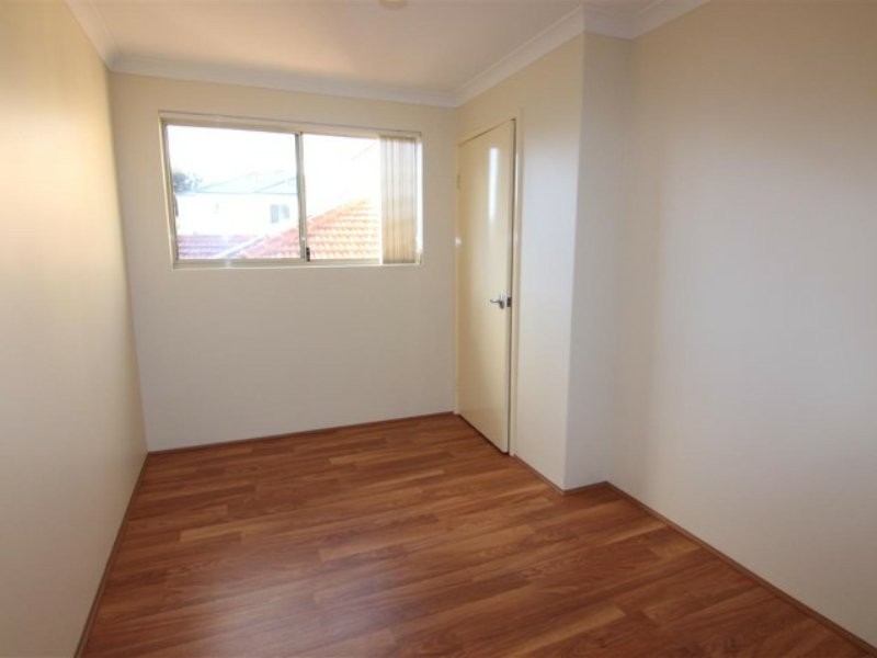 11 Japonica Way, Murdoch WA 6150