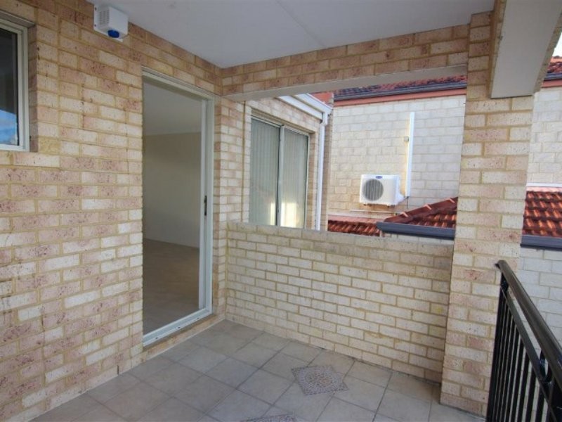 11 Japonica Way, Murdoch WA 6150