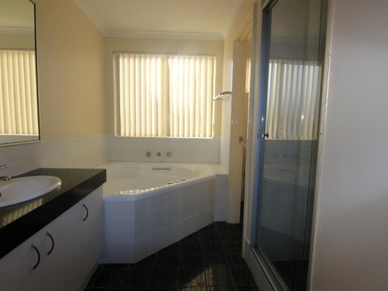 11 Japonica Way, Murdoch WA 6150