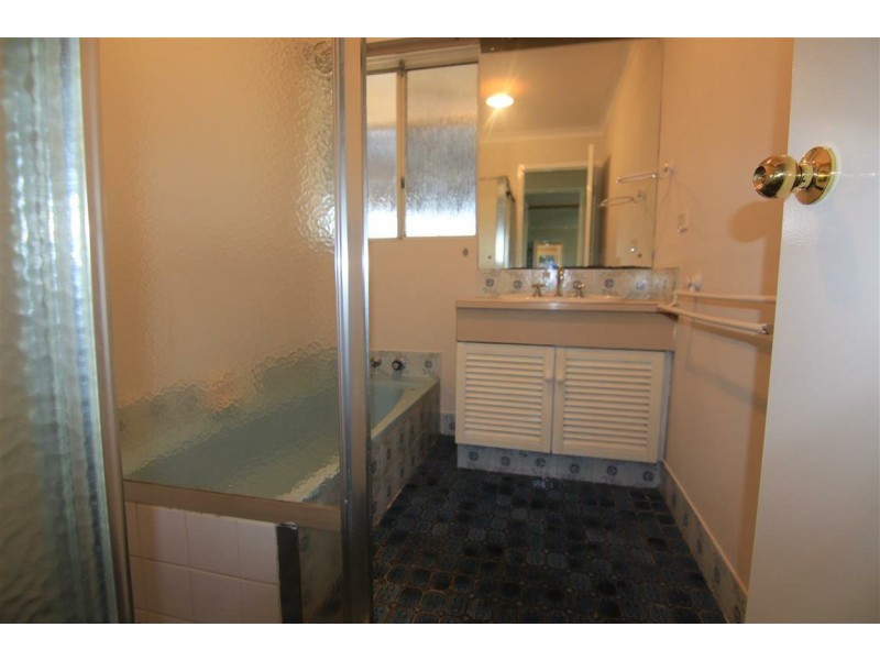 20 Warner Drive, Padbury WA 6025