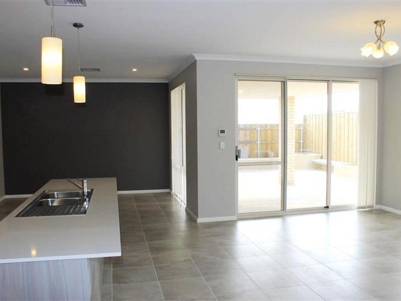 3 Quartz Avenue, Wellard WA 6170