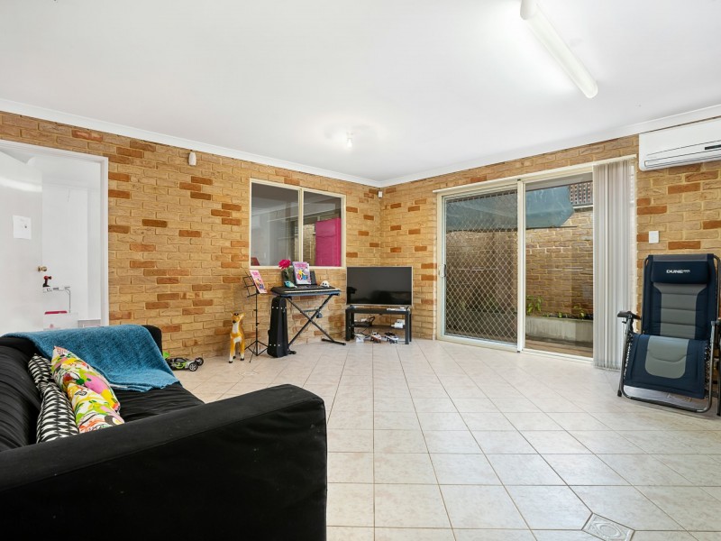 61 Central Avenue, Rossmoyne WA 6148