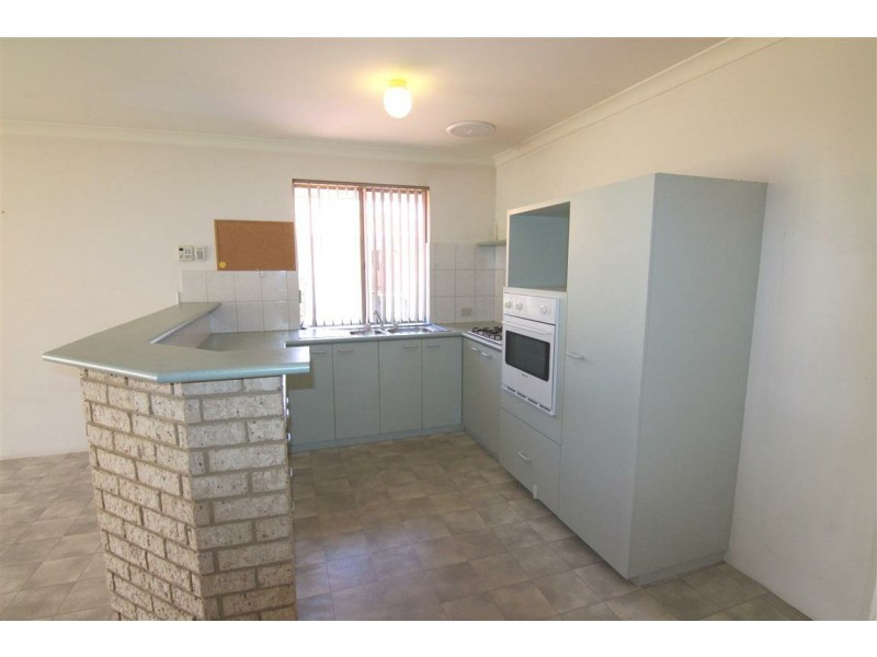 6/15 Summer Place, Thornlie WA 6108
