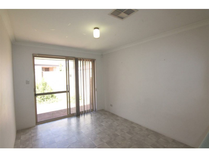 6/15 Summer Place, Thornlie WA 6108