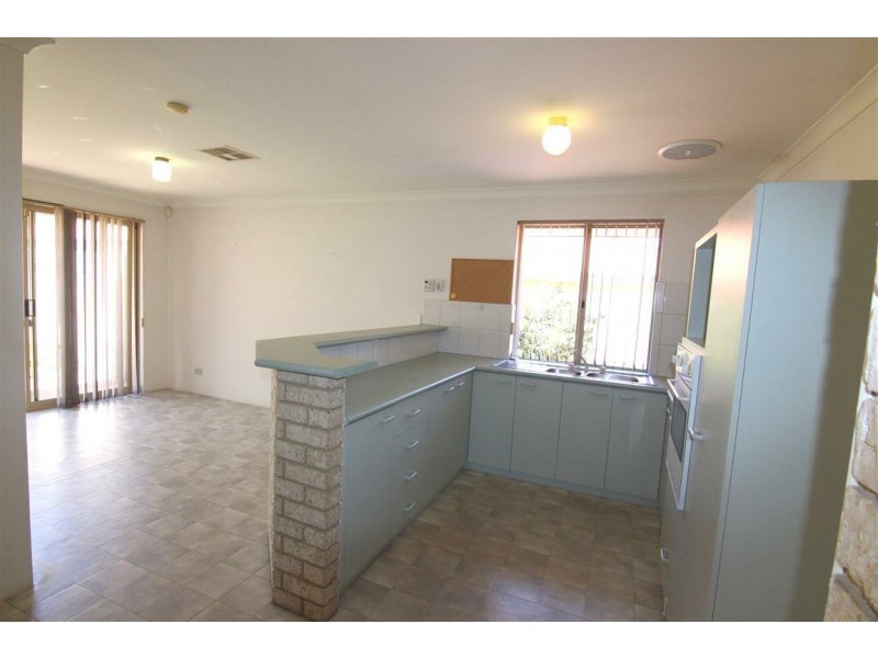 6/15 Summer Place, Thornlie WA 6108