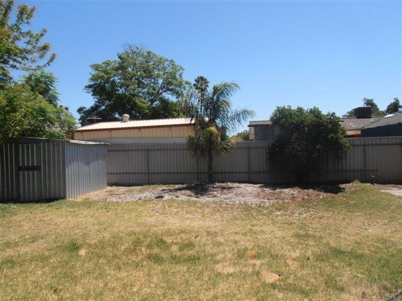 599 Metcalf Road, Lynwood WA 6147