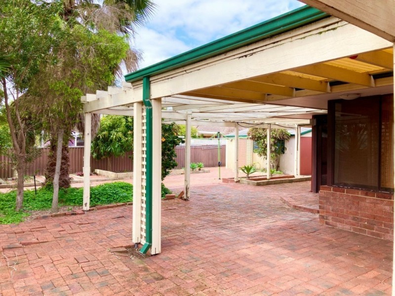 4 Magenta Place, Riverton WA 6148