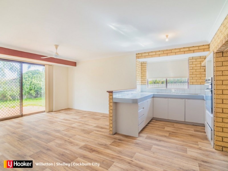 15 Barrington Street, Munster WA 6166