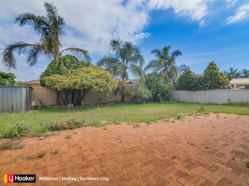 15 Barrington Street, Munster WA 6166