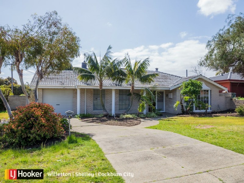 1 Macaulay Avenue, Duncraig WA 6023