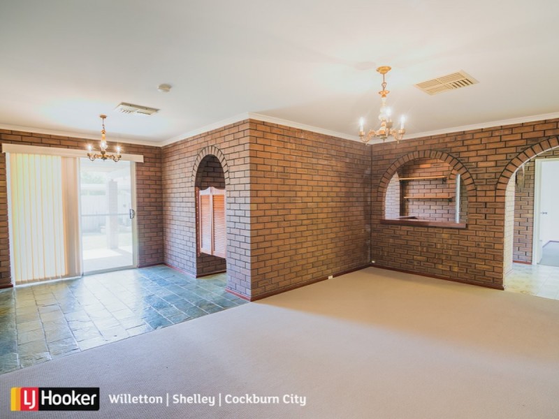 1 Macaulay Avenue, Duncraig WA 6023