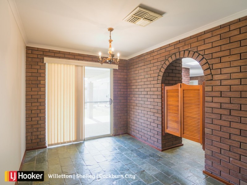 1 Macaulay Avenue, Duncraig WA 6023