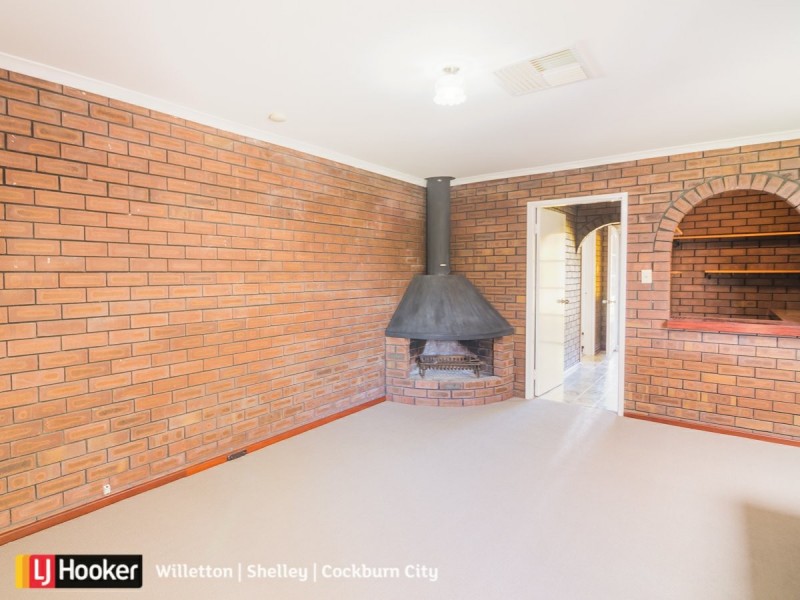 1 Macaulay Avenue, Duncraig WA 6023