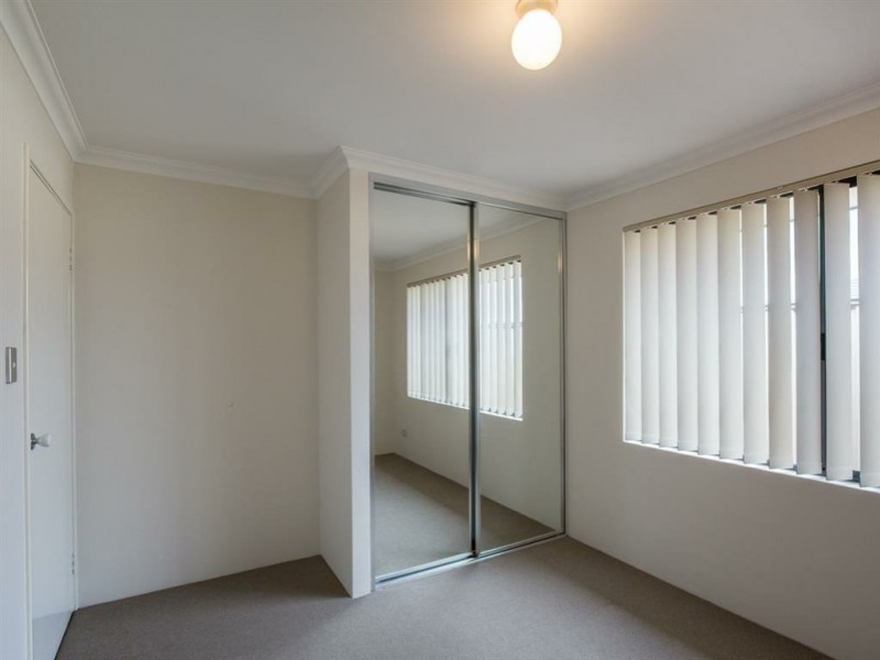 2 Wisely Court, Aubin Grove WA 6164