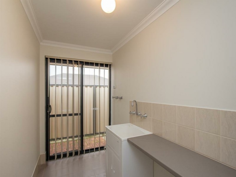 2 Wisely Court, Aubin Grove WA 6164