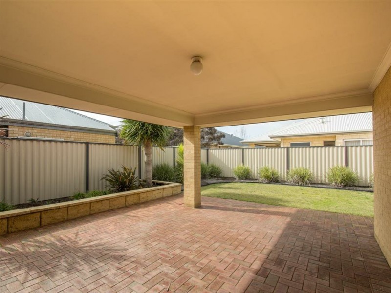 2 Wisely Court, Aubin Grove WA 6164