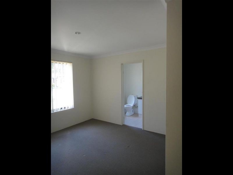 2/36 Fifth Road, Armadale WA 6112