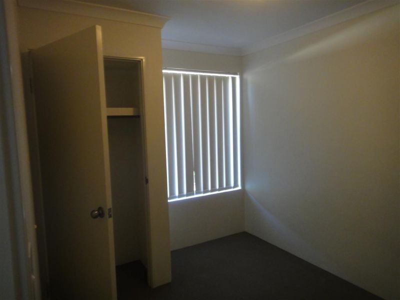 2/36 Fifth Road, Armadale WA 6112