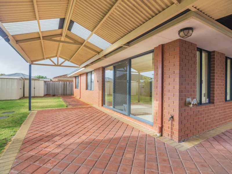 10 Driftwood Court, Thornlie WA 6108