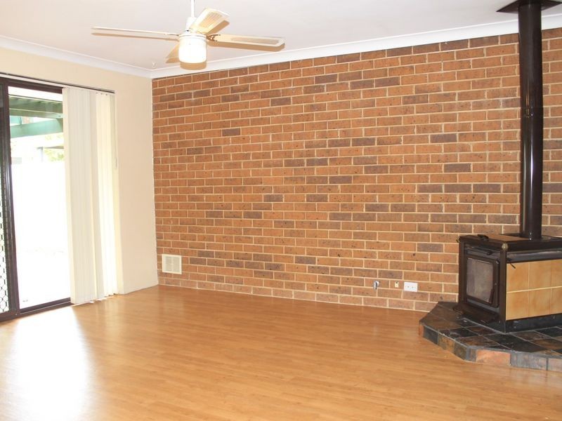 7 Cowan Place, Safety Bay WA 6169