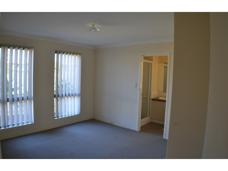 4 Penola Court, Clarkson WA 6030