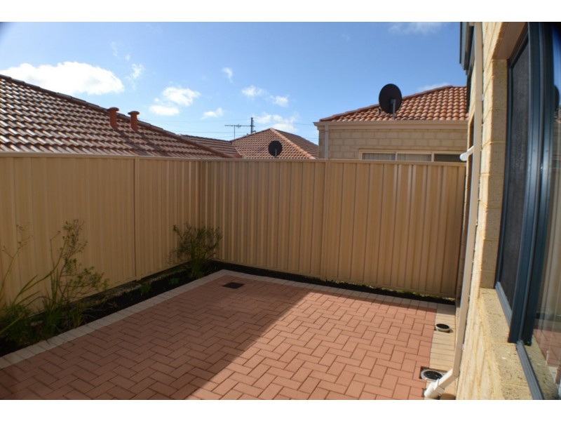 4 Penola Court, Clarkson WA 6030