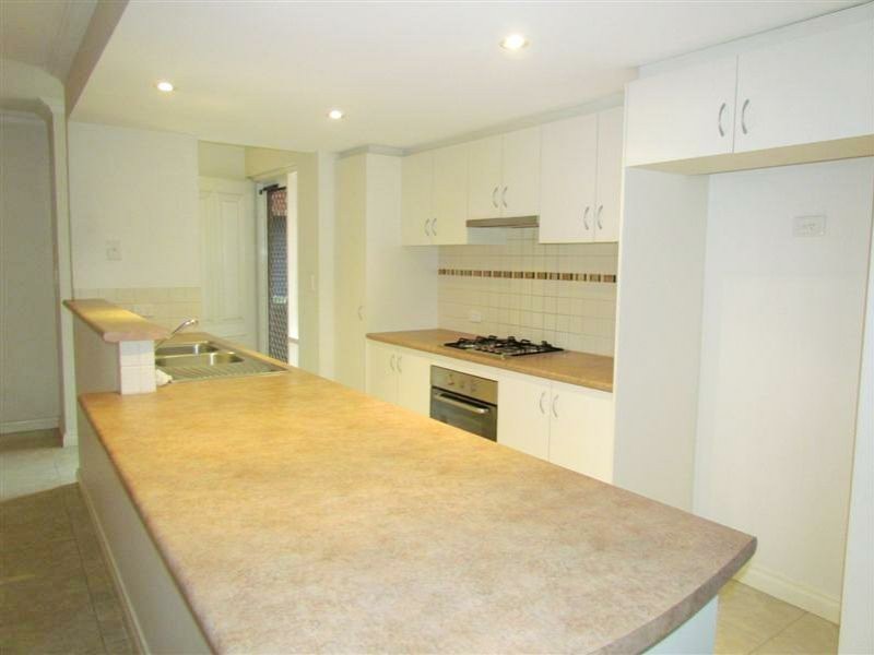 6/8 Hillcrest Road, Kewdale WA 6105