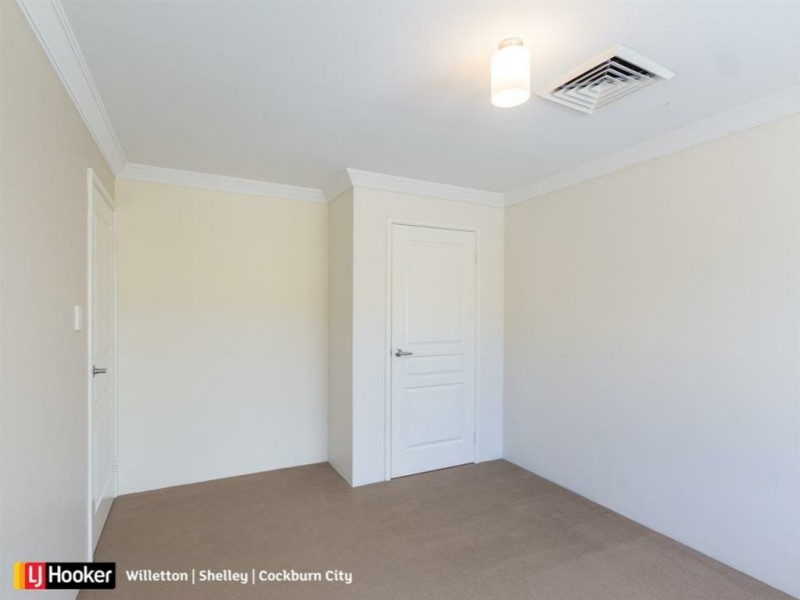 17 Halcyon Way, Atwell WA 6164