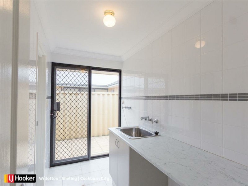 17 Halcyon Way, Atwell WA 6164