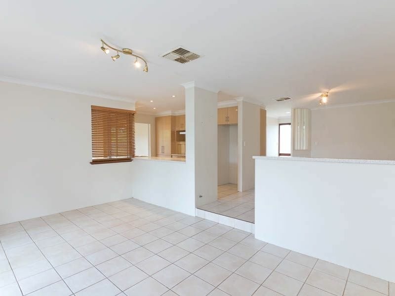 7 Cobalt Place, Riverton WA 6148