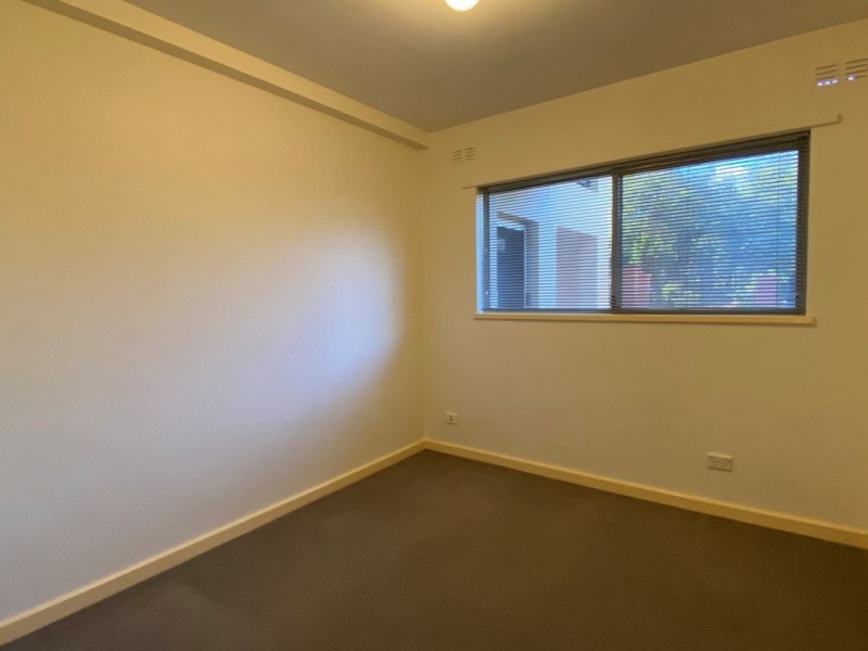 2/5 Doherty Road, Coolbellup WA 6163