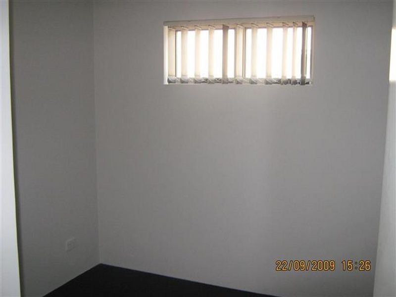 6b Messenger Street, Kelmscott WA 6111