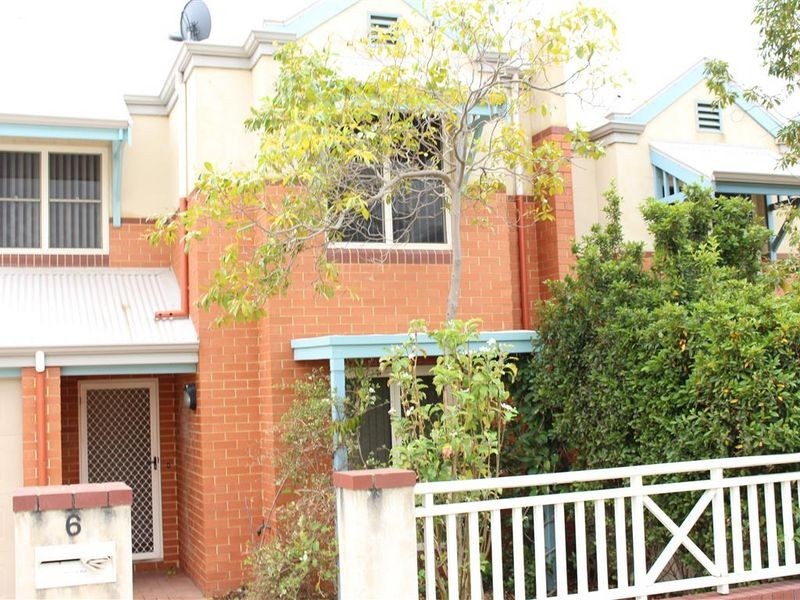 6 Speedy Cheval Street, East Fremantle WA 6158