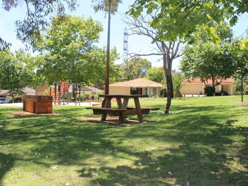 8 Crab Tree Mews, O’connor WA 6163