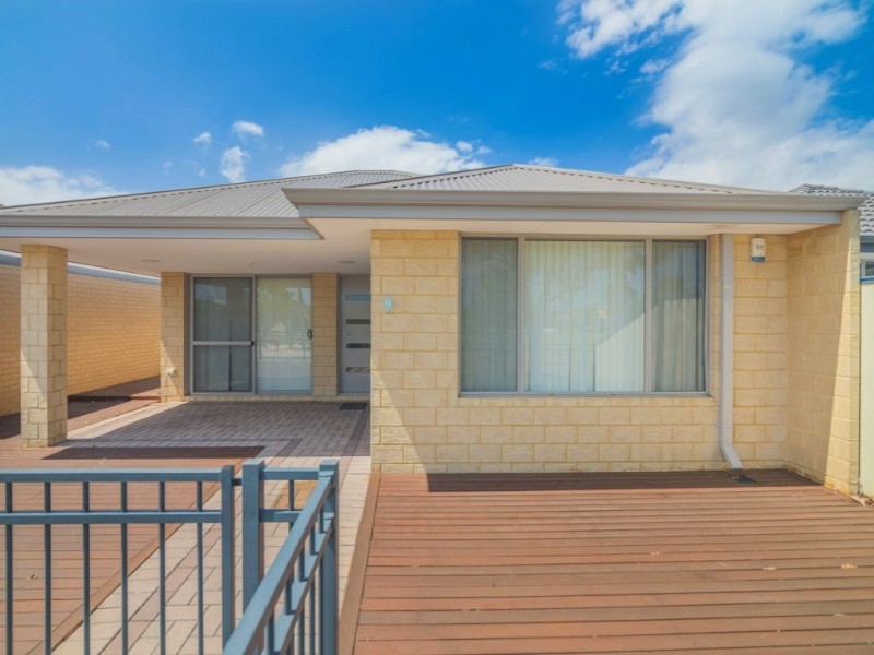 9 Posey Lane, Success WA 6164
