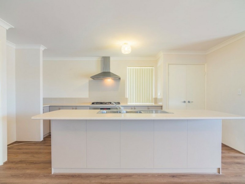 9 Posey Lane, Success WA 6164