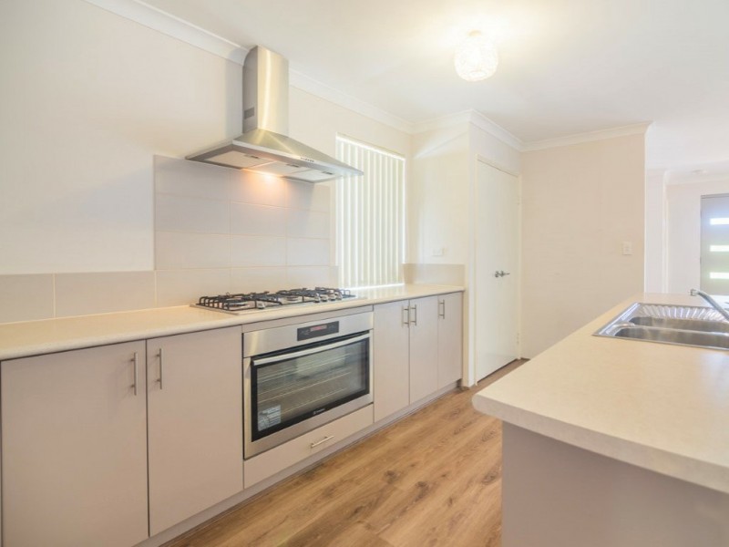 9 Posey Lane, Success WA 6164