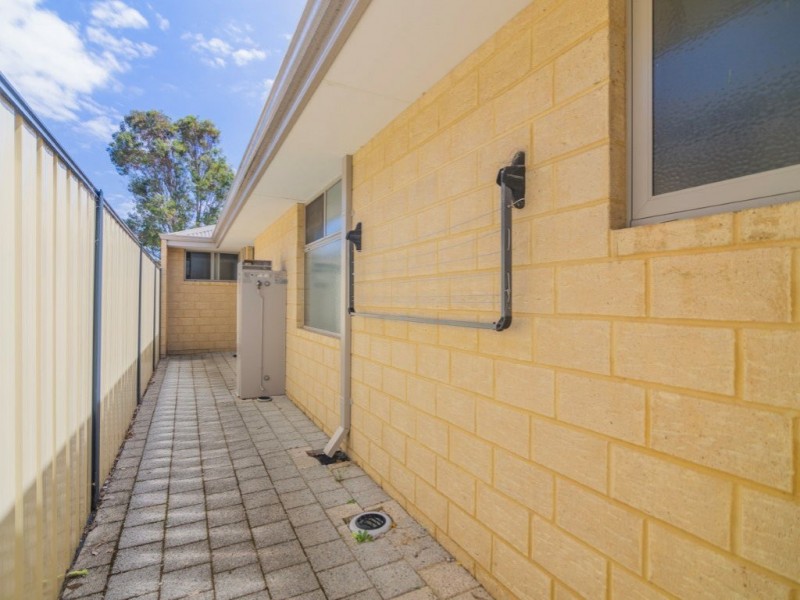 9 Posey Lane, Success WA 6164