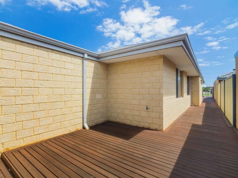 9 Posey Lane, Success WA 6164