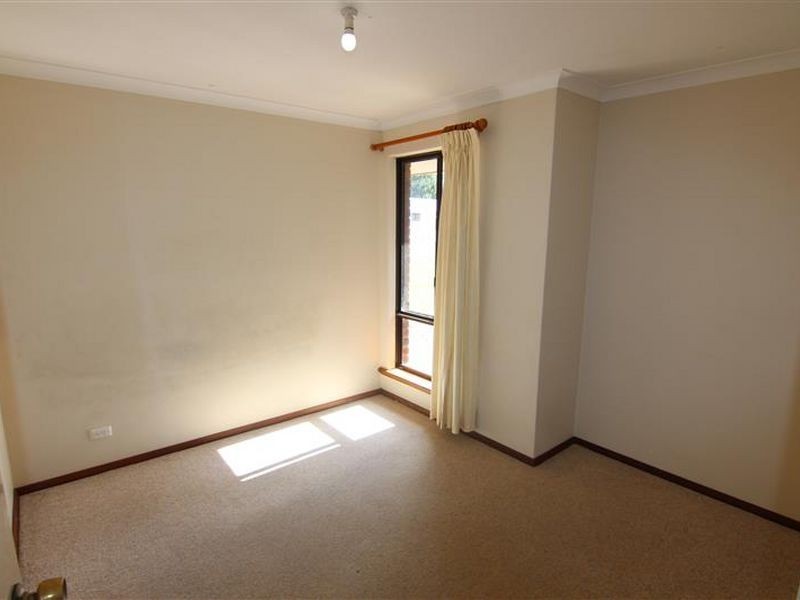 18b Doomben Court, Willetton WA 6155